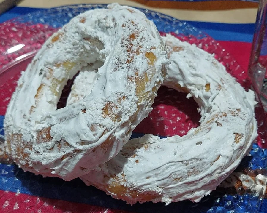 Rosquetes – argentinisches Kringelgebäck mit Zuckerglasur