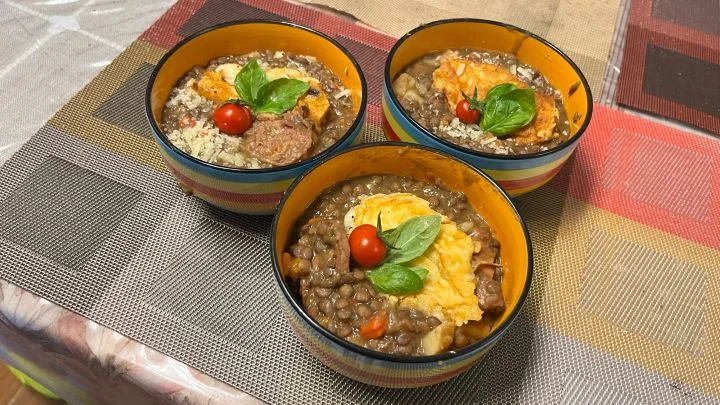 Guiso de Lentejas Tradicional con Carne y Chorizo Colorado