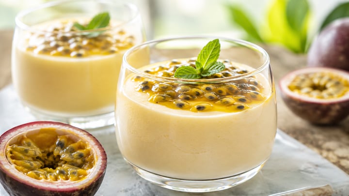 Maracuja-Mousse mit echtem Fruchtmark